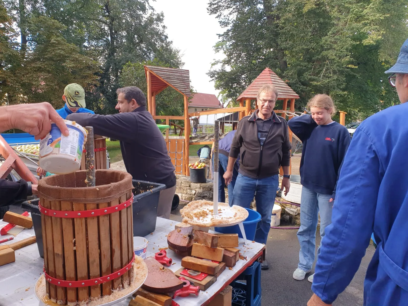 ./Apfel24/IMG-20240914-WA0005_ergebnis.webp