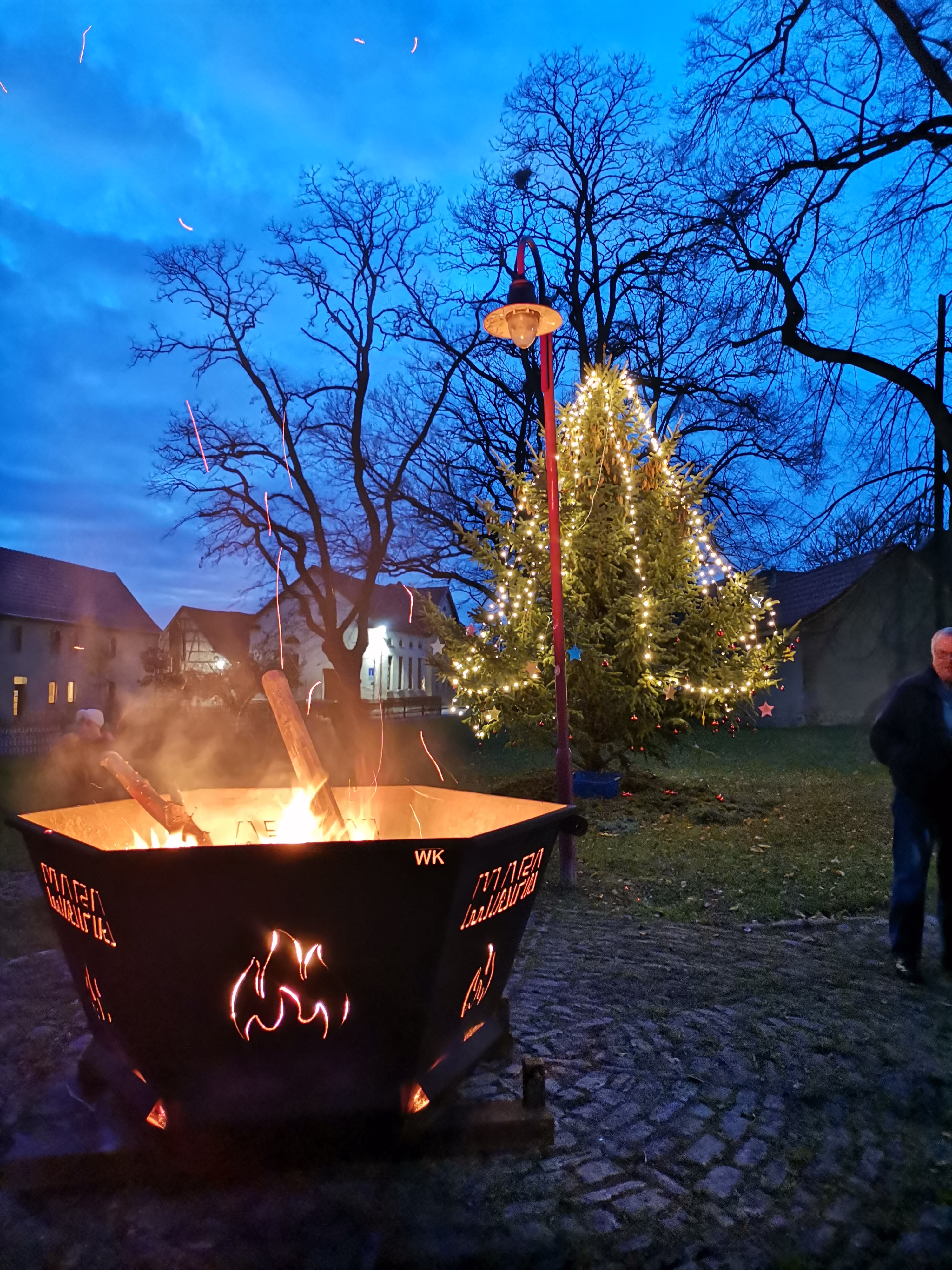 ./Weihnachtsbaumsetzen/IMG_20241129_165556.jpg